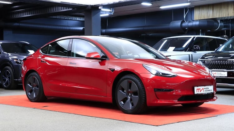 Tesla Model 3 preview