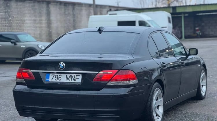 BMW 730