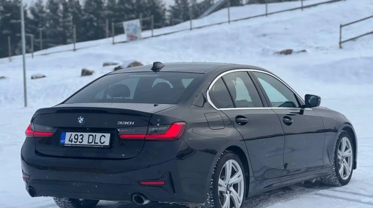 BMW 330