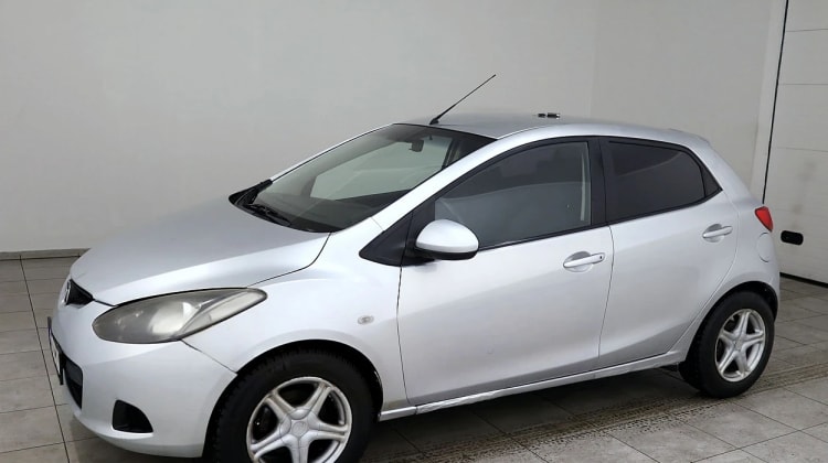 Mazda 2