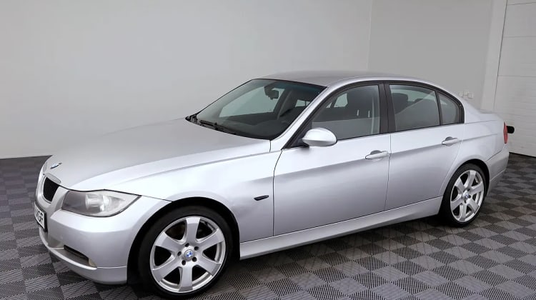 BMW 320
