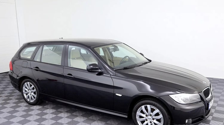 BMW 318 preview