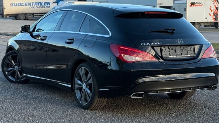 Mercedes-Benz CLA 200