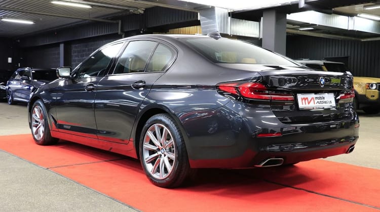 BMW 530