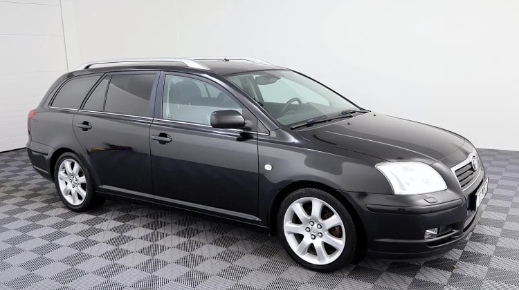 Toyota Avensis preview