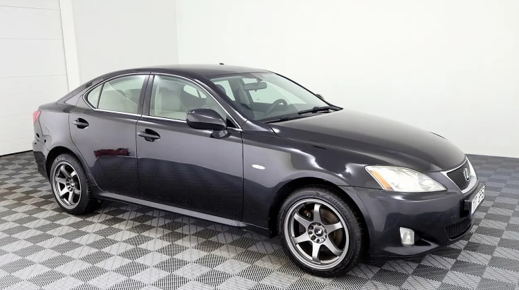 Lexus IS 220