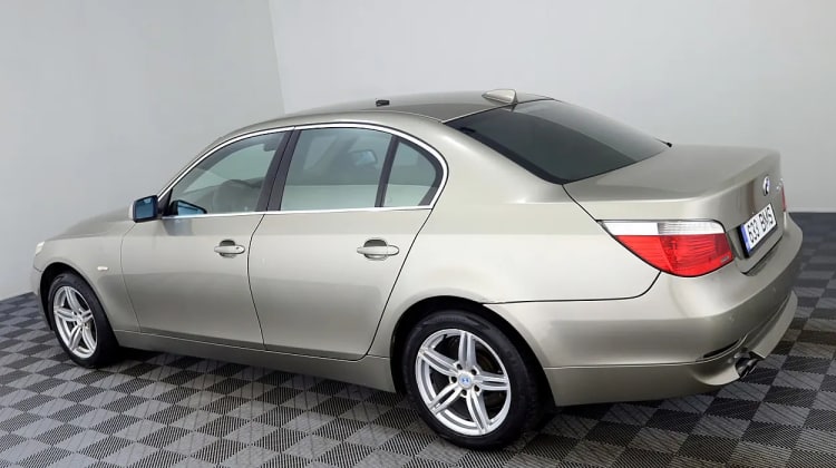 BMW 525