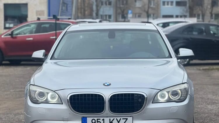 BMW 730
