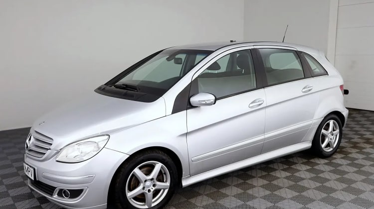Mercedes-Benz B 200