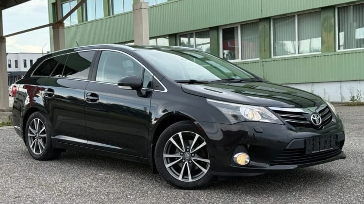 Toyota Avensis preview
