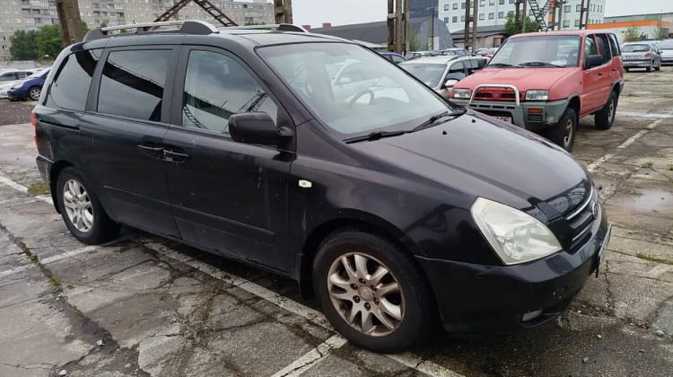 Kia Carnival