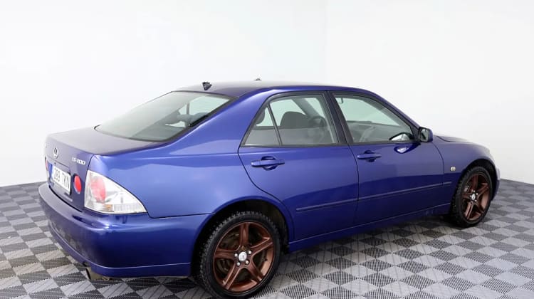 Lexus IS 200