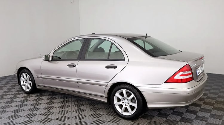 Mercedes-Benz C 180