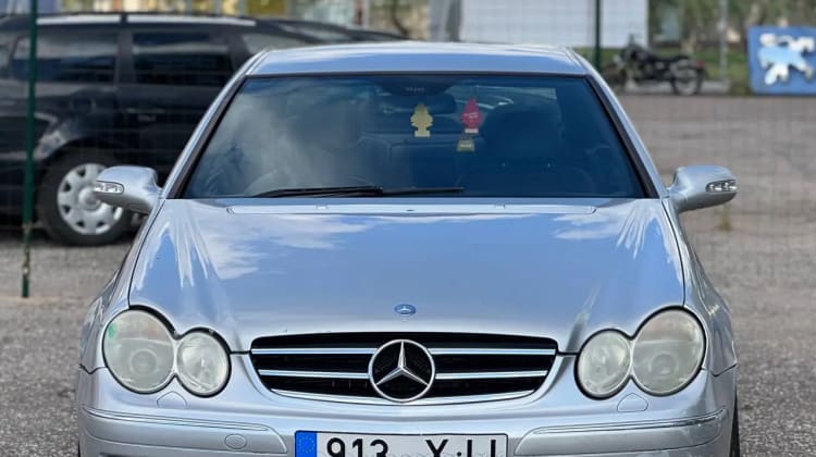 Mercedes-Benz CLK 220