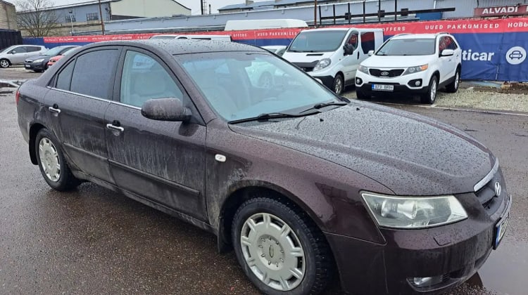 Hyundai SONATA