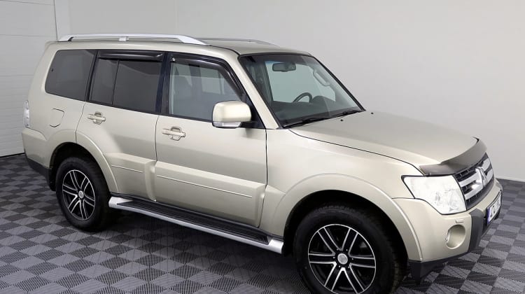 Mitsubishi Pajero preview