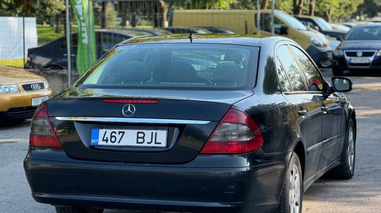 Mercedes-Benz E 200