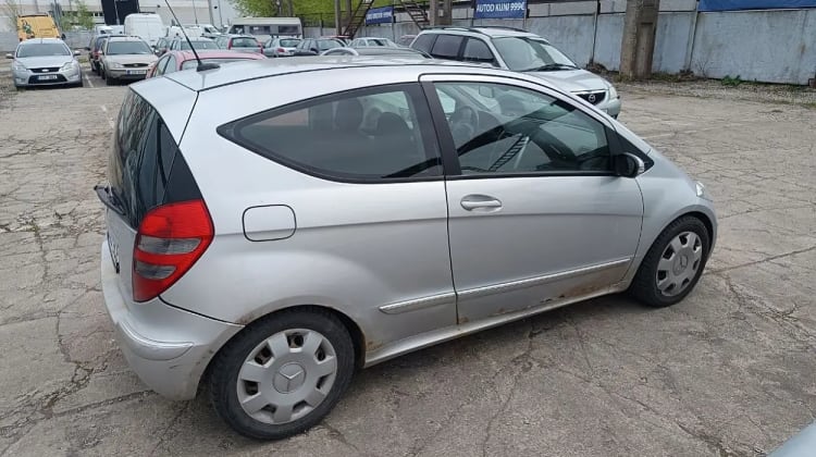 Mercedes-Benz A 200
