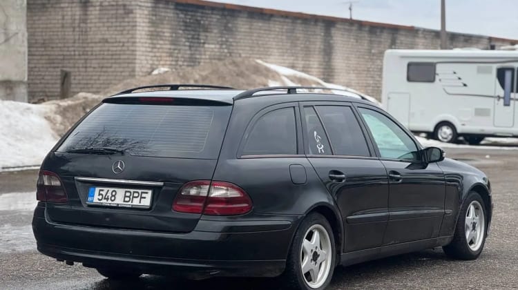 Mercedes-Benz E 220