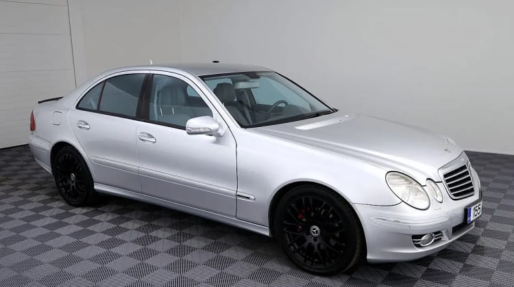 Mercedes-Benz E 320 preview