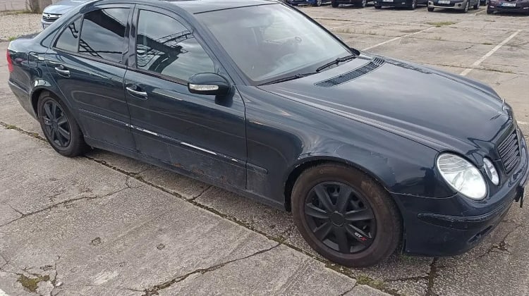 Mercedes-Benz E 240 preview