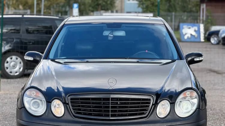Mercedes-Benz E 270 preview