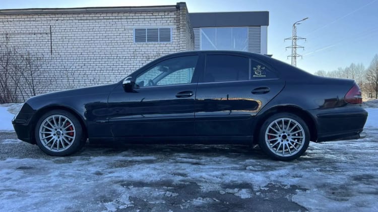 Mercedes-Benz E 220