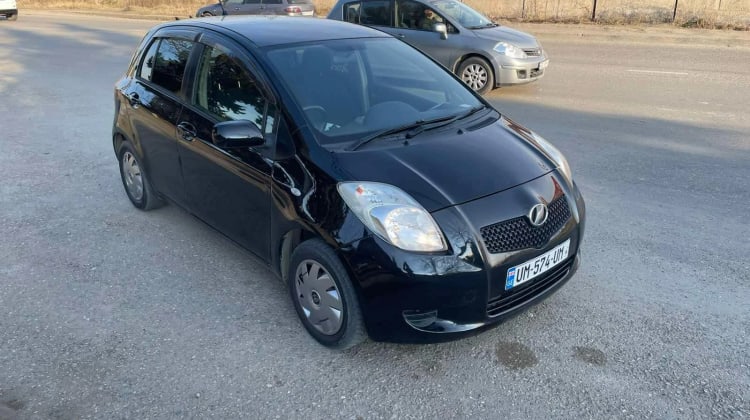 Toyota Vitz / Yaris