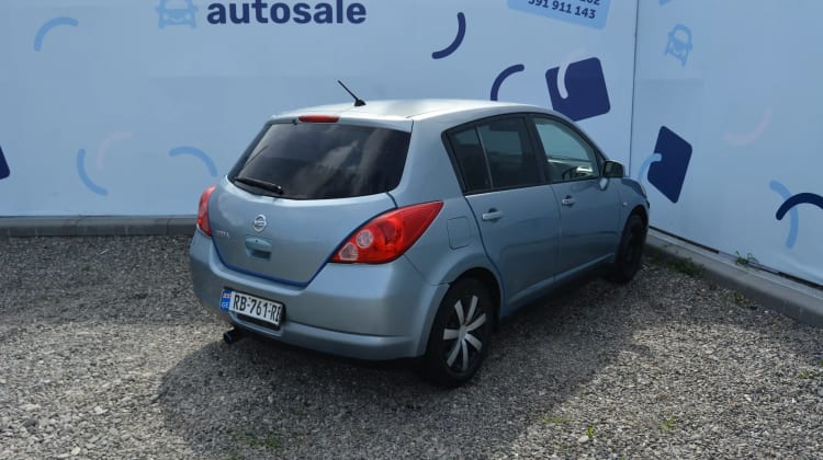 Nissan Tiida