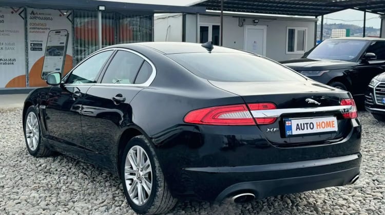 Jaguar XF