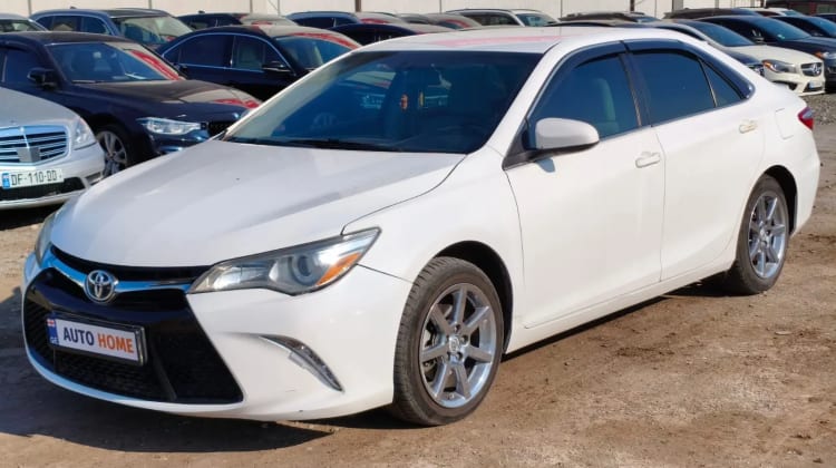 Toyota Camry preview