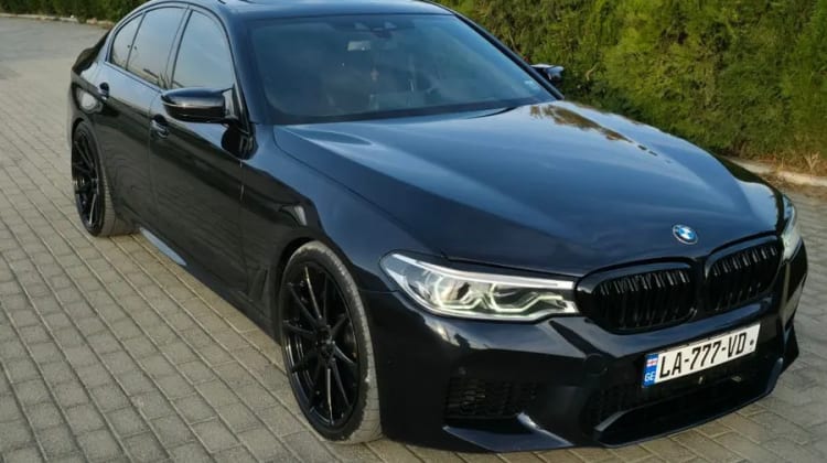 BMW M550