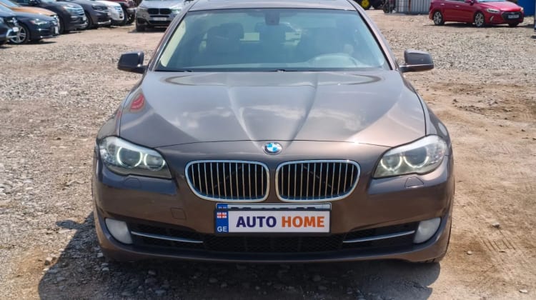 BMW 528