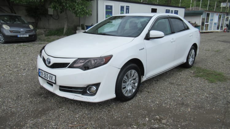 Toyota Camry preview