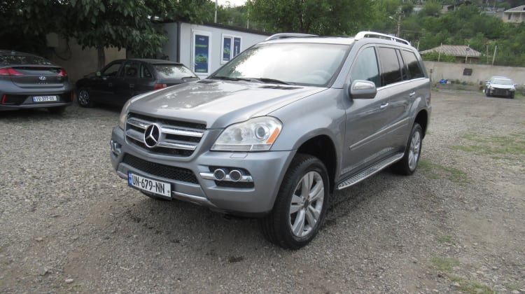Mercedes-Benz GL 350 preview