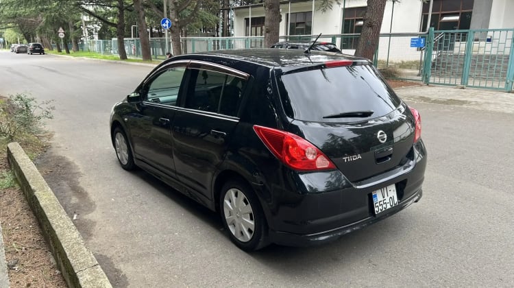 Nissan Tiida
