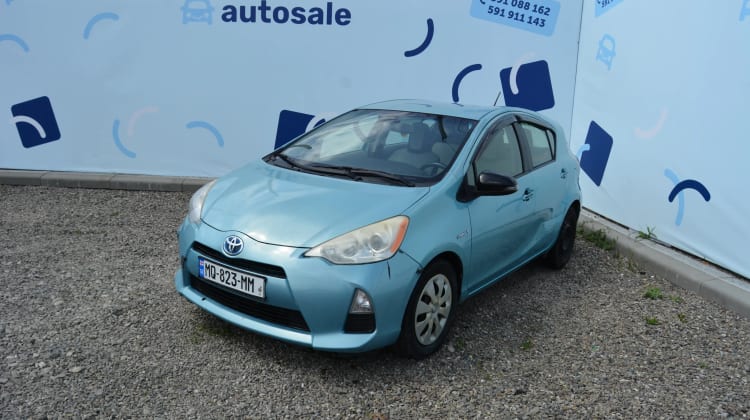 Toyota Aqua / Prius c