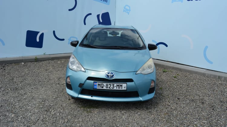 Toyota Aqua / Prius c