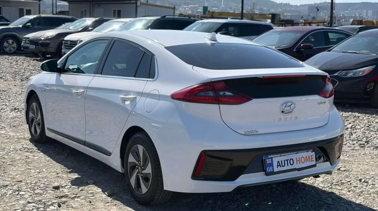 Hyundai IONIQ