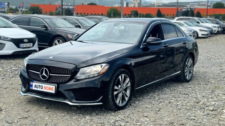 Mercedes-Benz C 300 preview