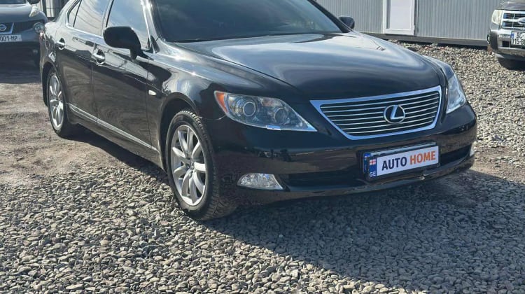 Lexus LS 460