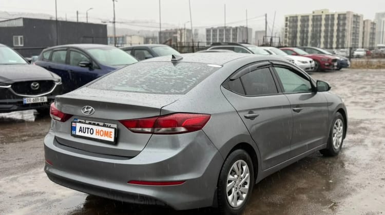Hyundai Elantra