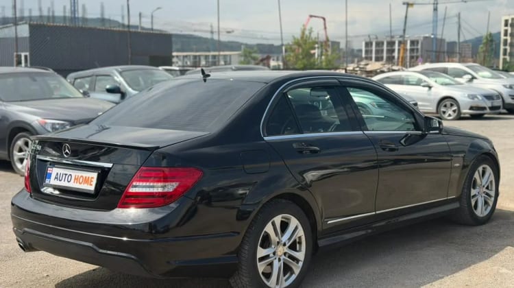 Mercedes-Benz C 180