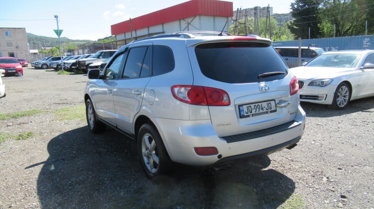 Hyundai SANTA FE