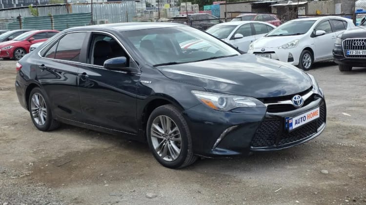 Toyota Camry preview