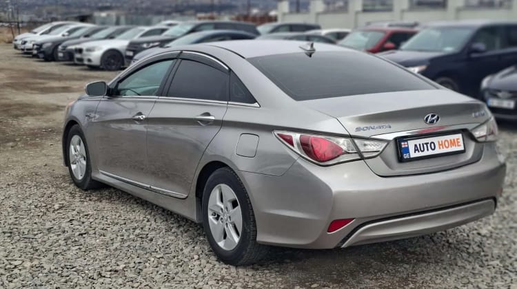 Hyundai SONATA