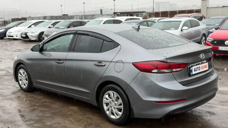 Hyundai Elantra