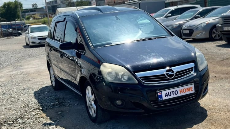 Opel Zafira preview