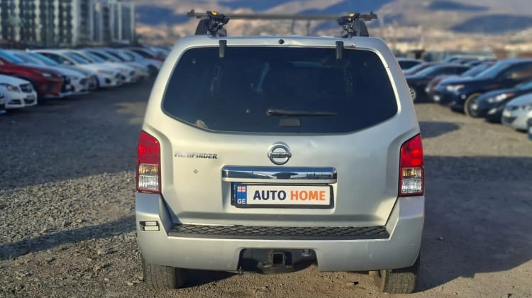 Nissan Pathfinder