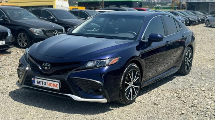 Toyota Camry preview